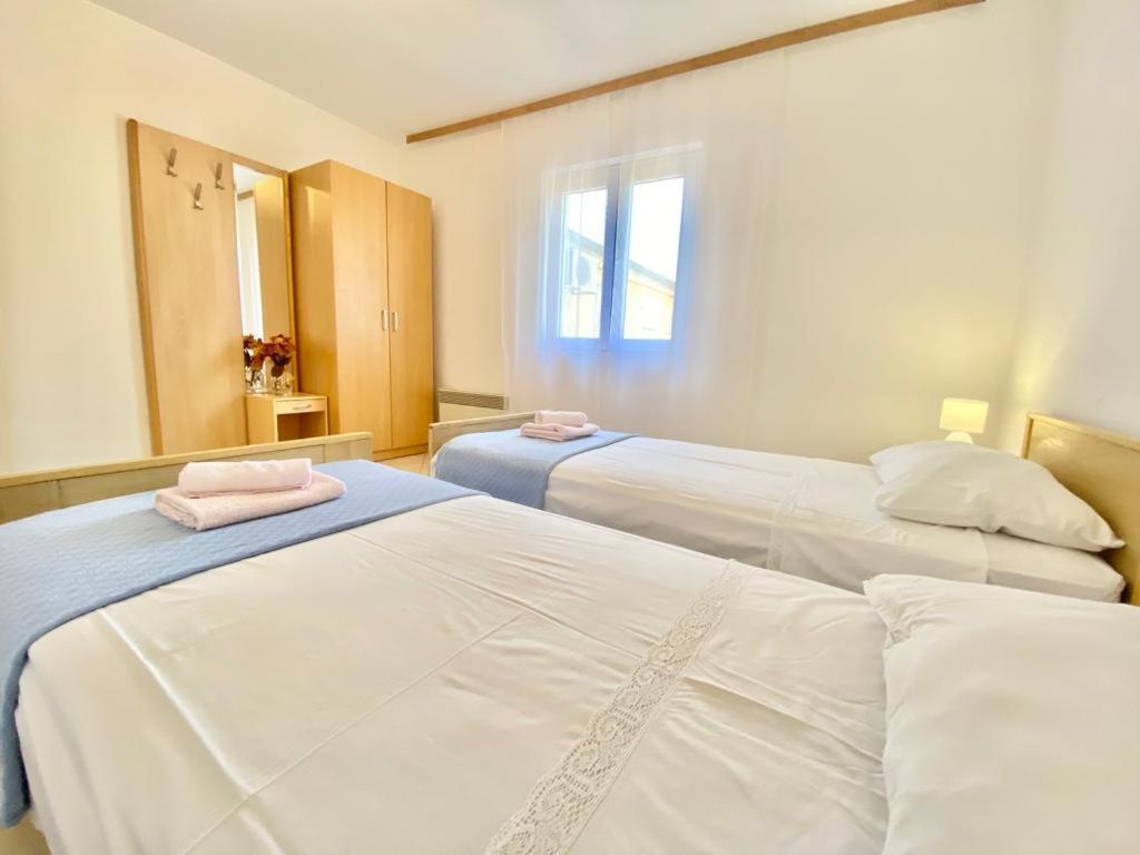 Appartamento Porat Starigrad Paklenica Esterno foto